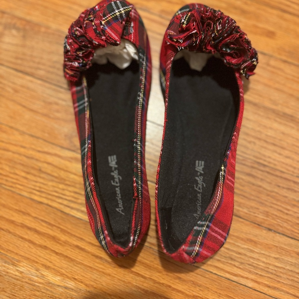 American Eagle Outfitters Tartan Red Flats 6.5